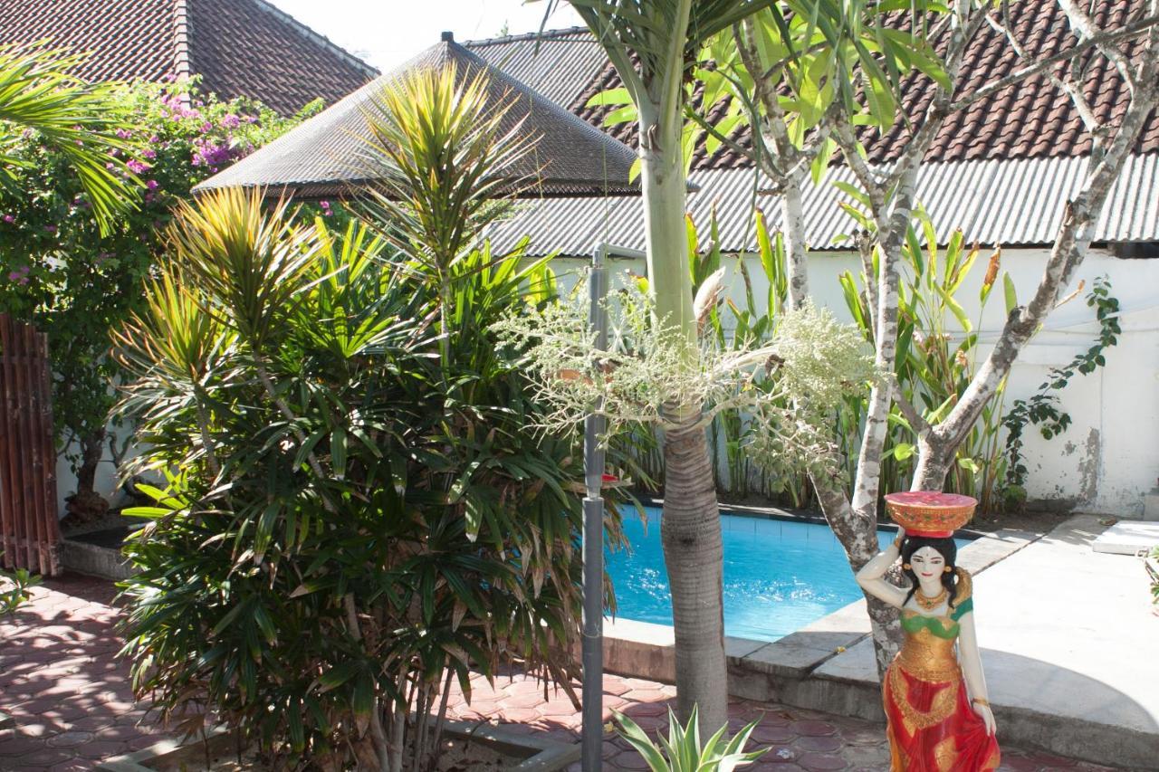 Pantai Bungalow Lembongan Island Exterior photo